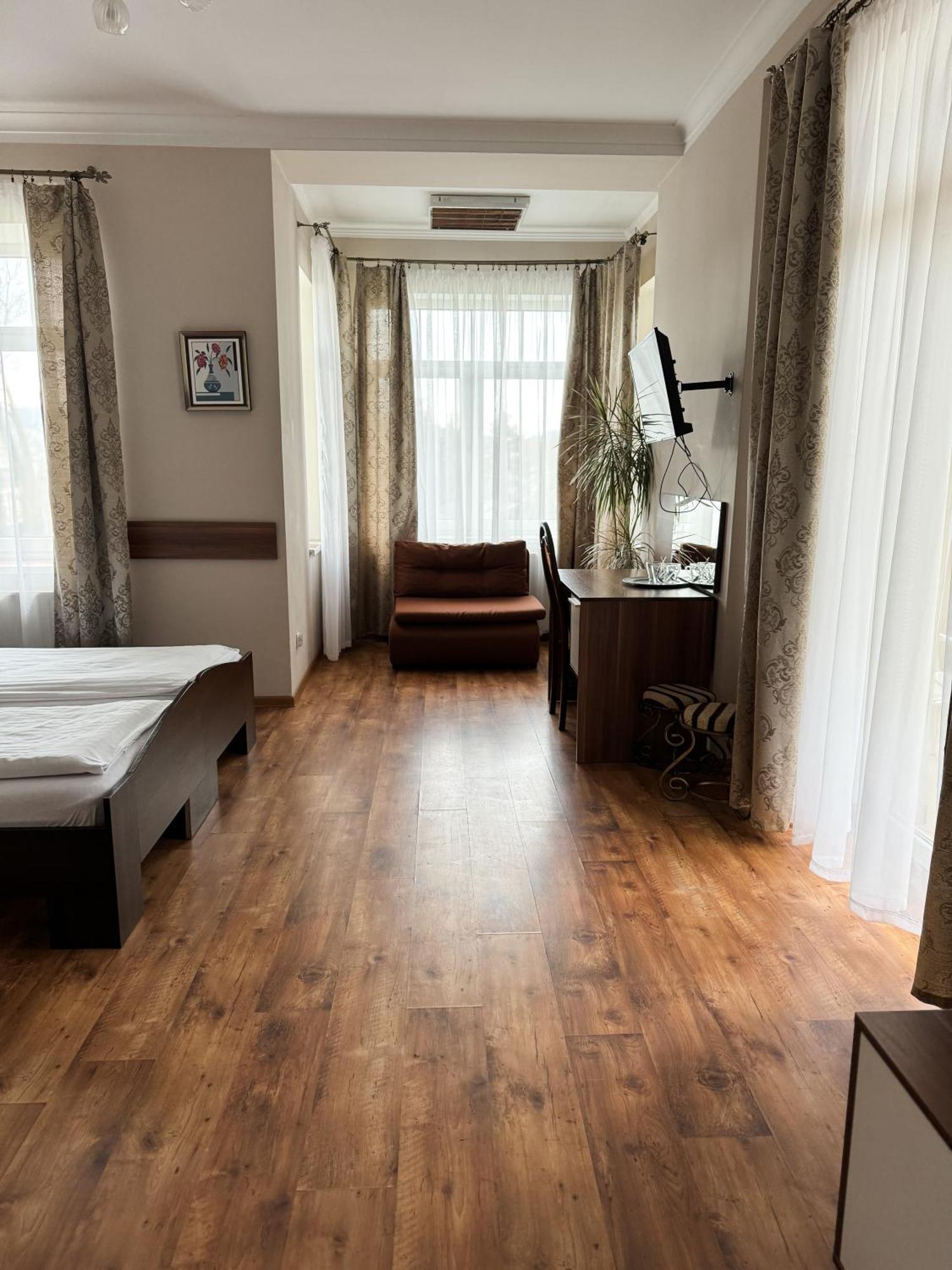 Villa Carmen Kudowa Zdroj Luaran gambar