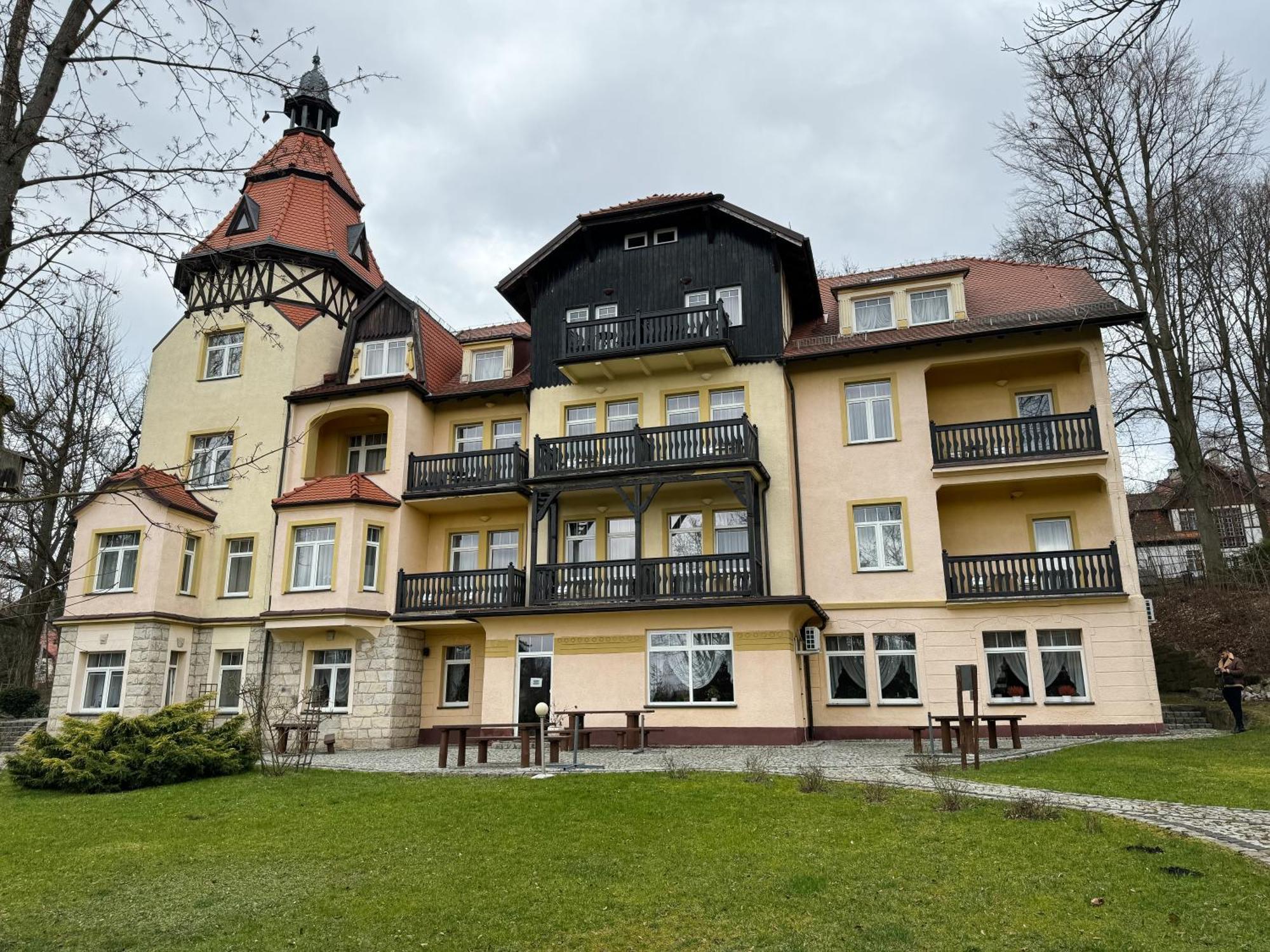 Villa Carmen Kudowa Zdroj Luaran gambar