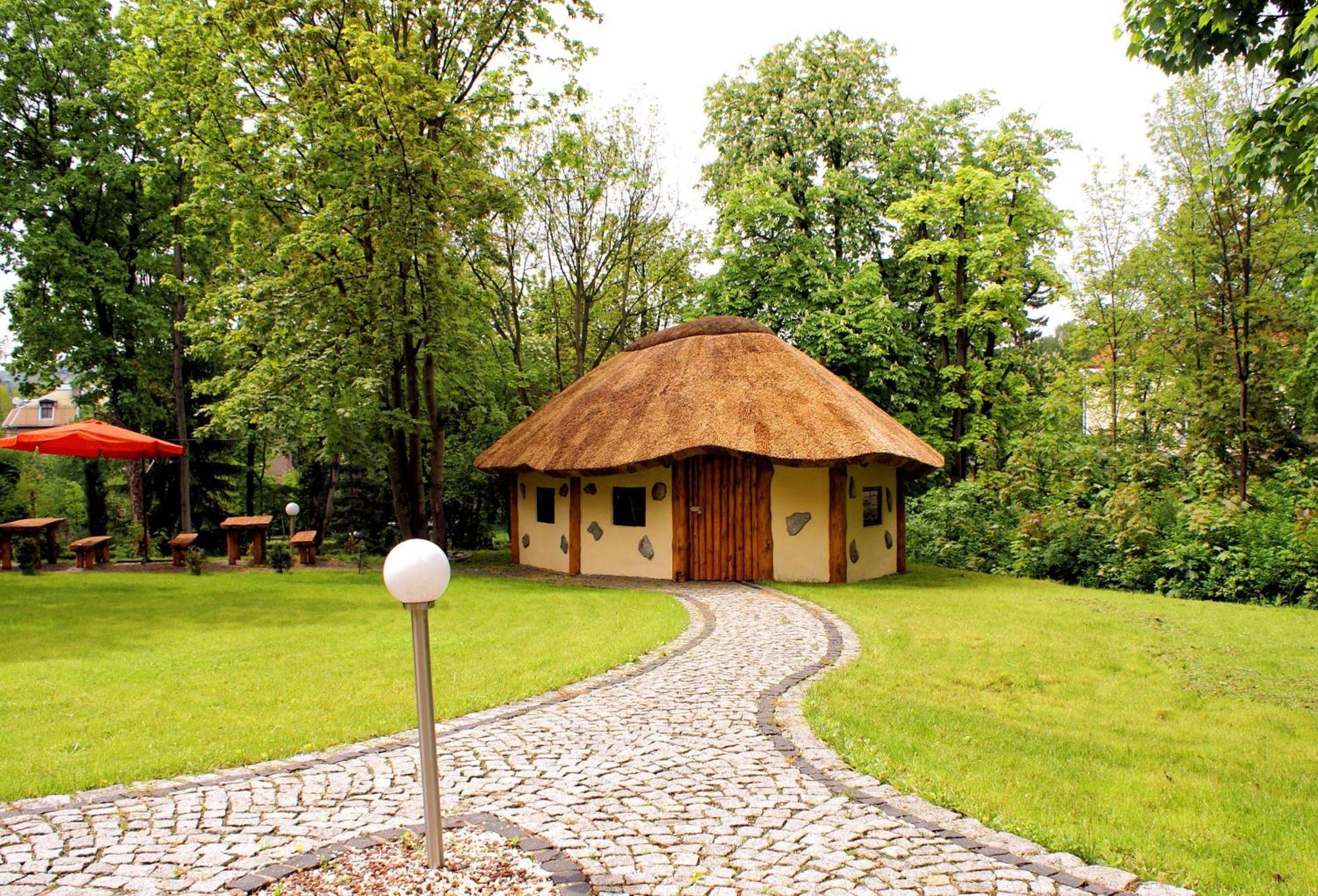 Villa Carmen Kudowa Zdroj Luaran gambar